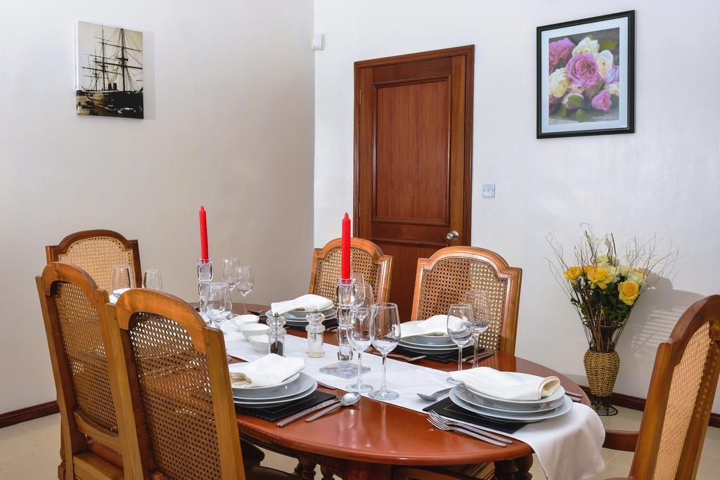 Sunset Villa Flic en Flac Экстерьер фото