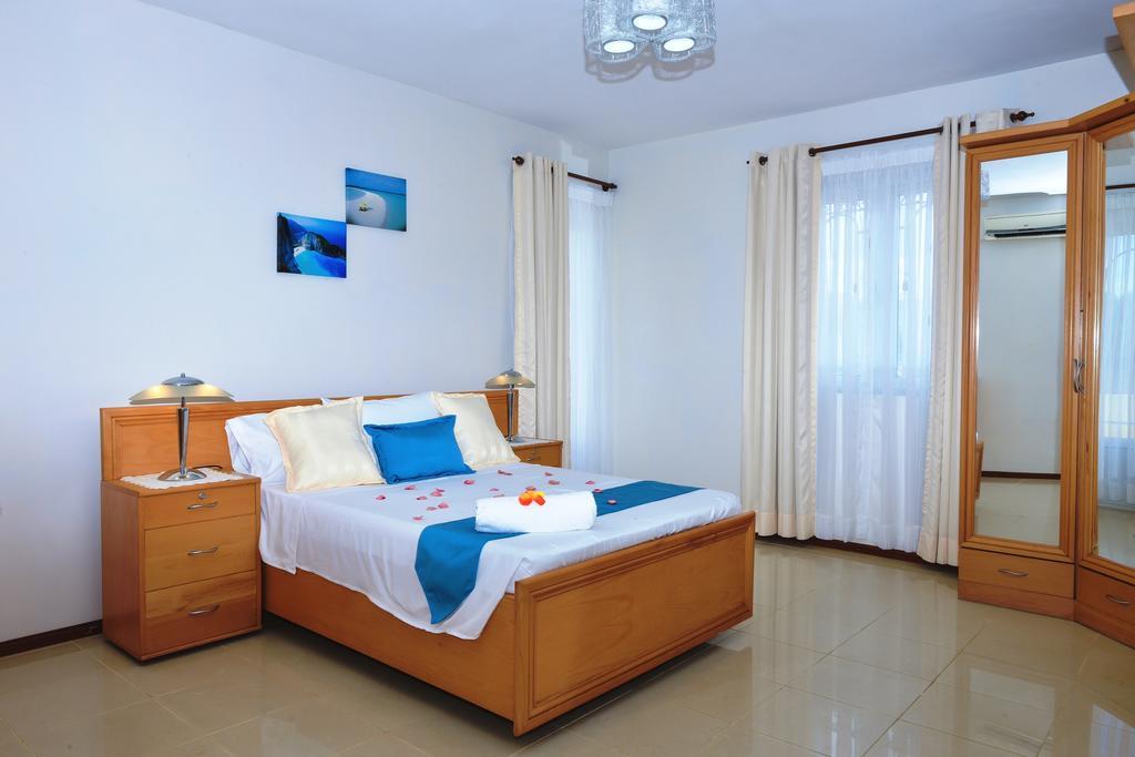 Sunset Villa Flic en Flac Экстерьер фото